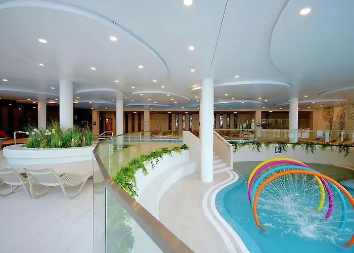 Lux I , Aqua Polanki , Baseny , Sauny , Silownia Kołobrzeg