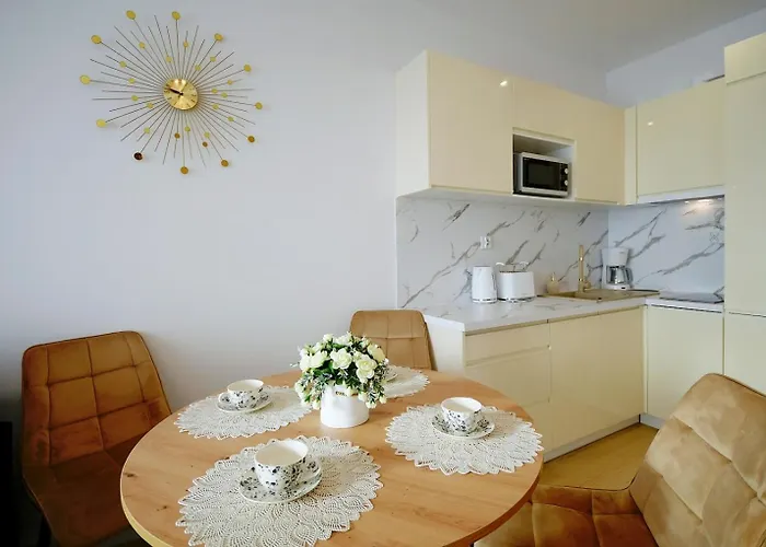 Lux I , Aqua Polanki , Baseny , Sauny , Silownia Kołobrzeg